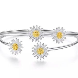 NEW 925 DAISY FLOWER CUFF BRACELET